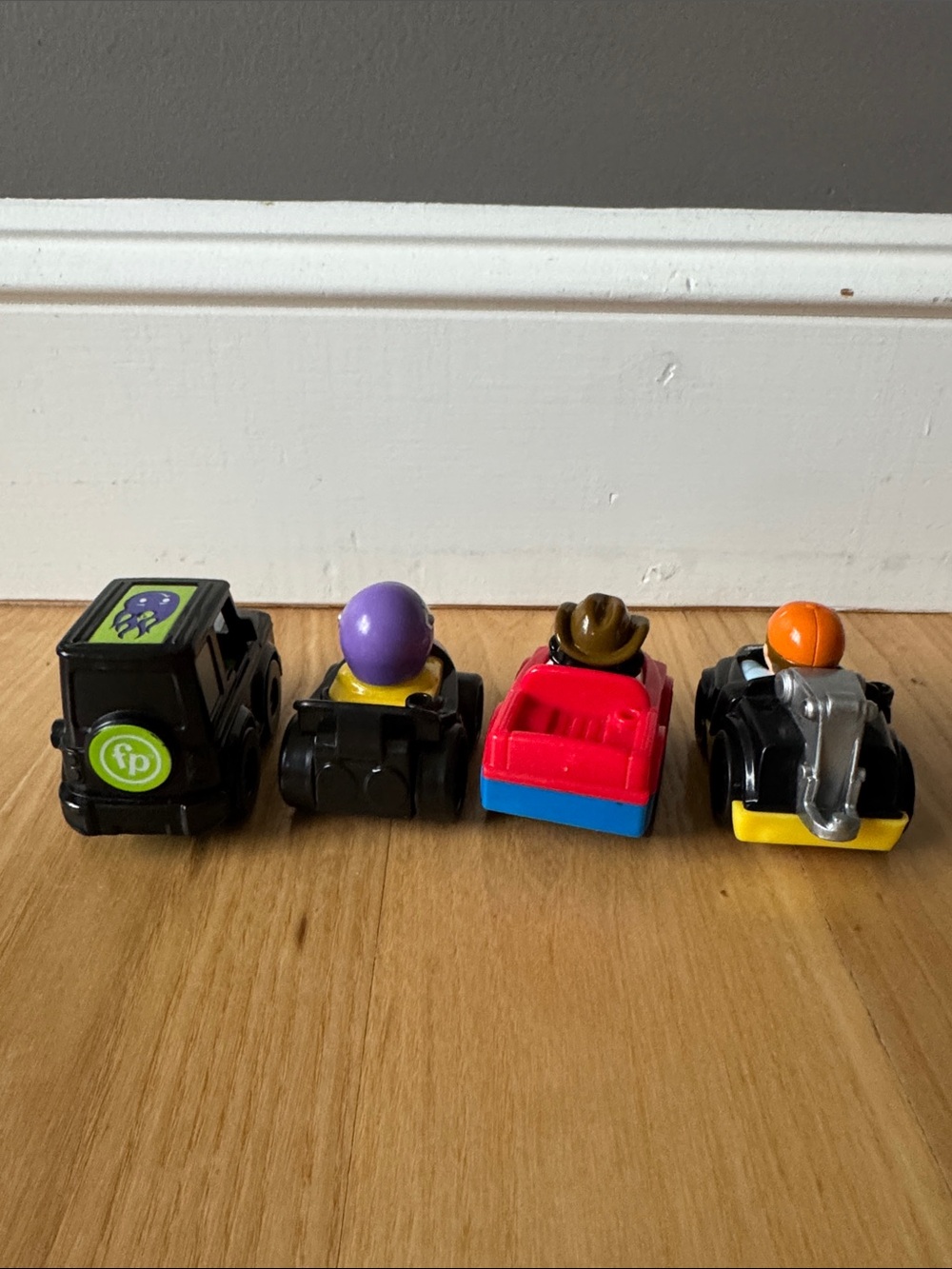 Fisher Price Little People Wheelies Vehicle Lot of 8 Cars Trucks Train w Figures - Picture 3 of 13
